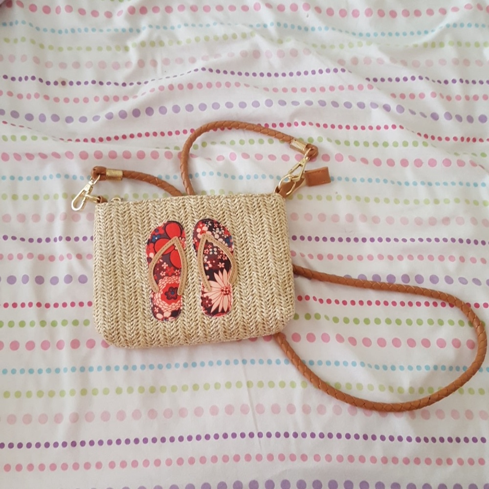 Summer purse ( ONLY USED ONCE !!! )